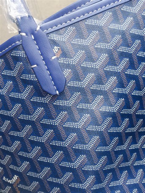 how to identify a goyard wallet